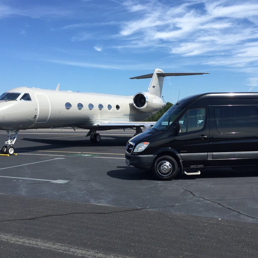 VIP Airside Transfer for Private Jets in Istanbul - İstanbul Meet and Greet Services A luxury van providing a VIP airside transfer service on the airport tarmac, waiting to transport passengers directly to their private jet in Istanbul.
